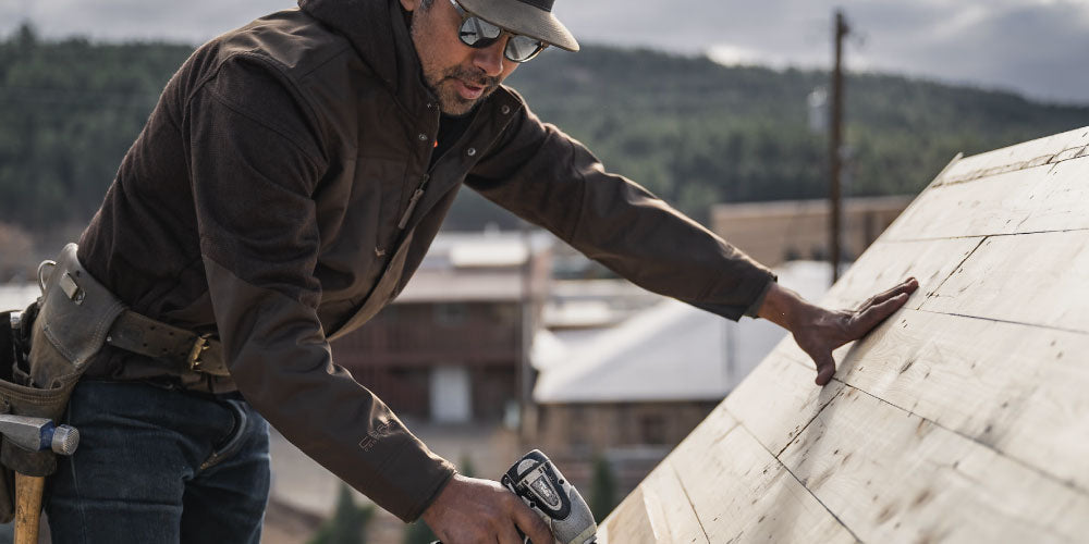 Man on roof in VOORMI tracking microclimate